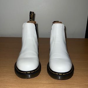 Doc Marten 2976 Smooth Chelsea, White